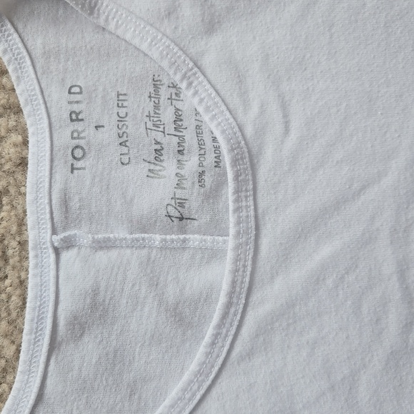 Torrid White Classic Fit Sleeveless Tank Top Size 1X - Picture 2 of 10